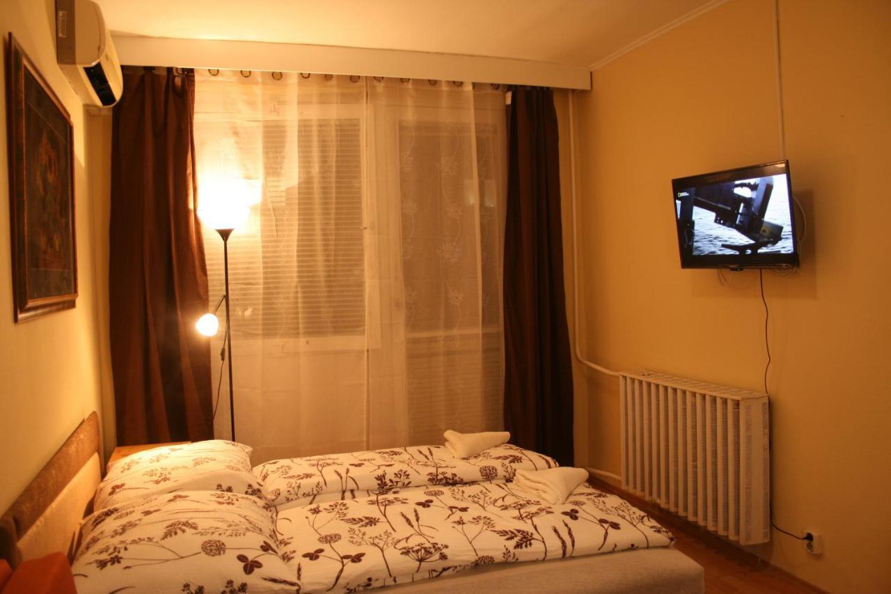 Victor Hugo Central Apartment Budapest Esterno foto